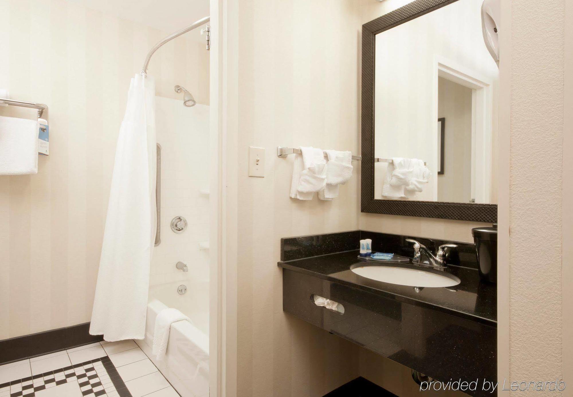 Fairfield Inn & Suites Hattiesburg / University מראה חיצוני תמונה